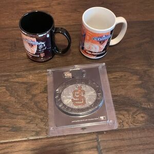 NWOT SFO Giants Cups and Night light